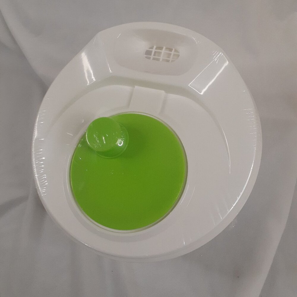 Salad Spinner - NWOT - Picture 2 of 2